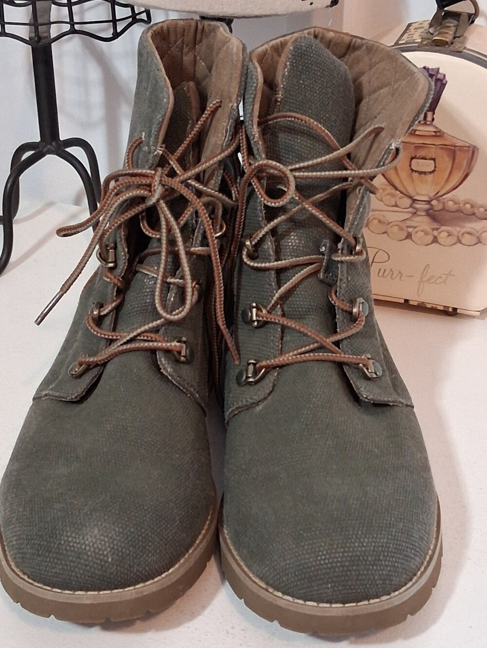 The North Face Women's Olive Green Lace-Up Canvas Hiking Boots Sz 10.5M Like New